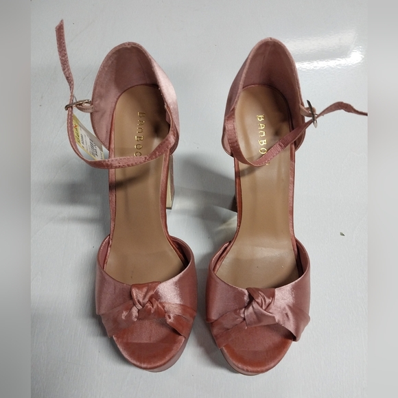 BAMBOO Pink Heels with Bow Detail - Picture 1 of 8